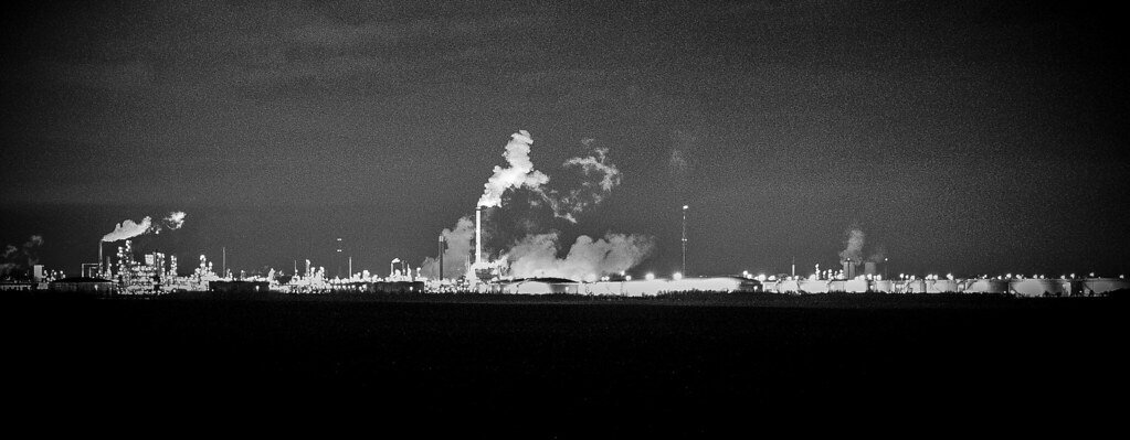 Refinery utilities area